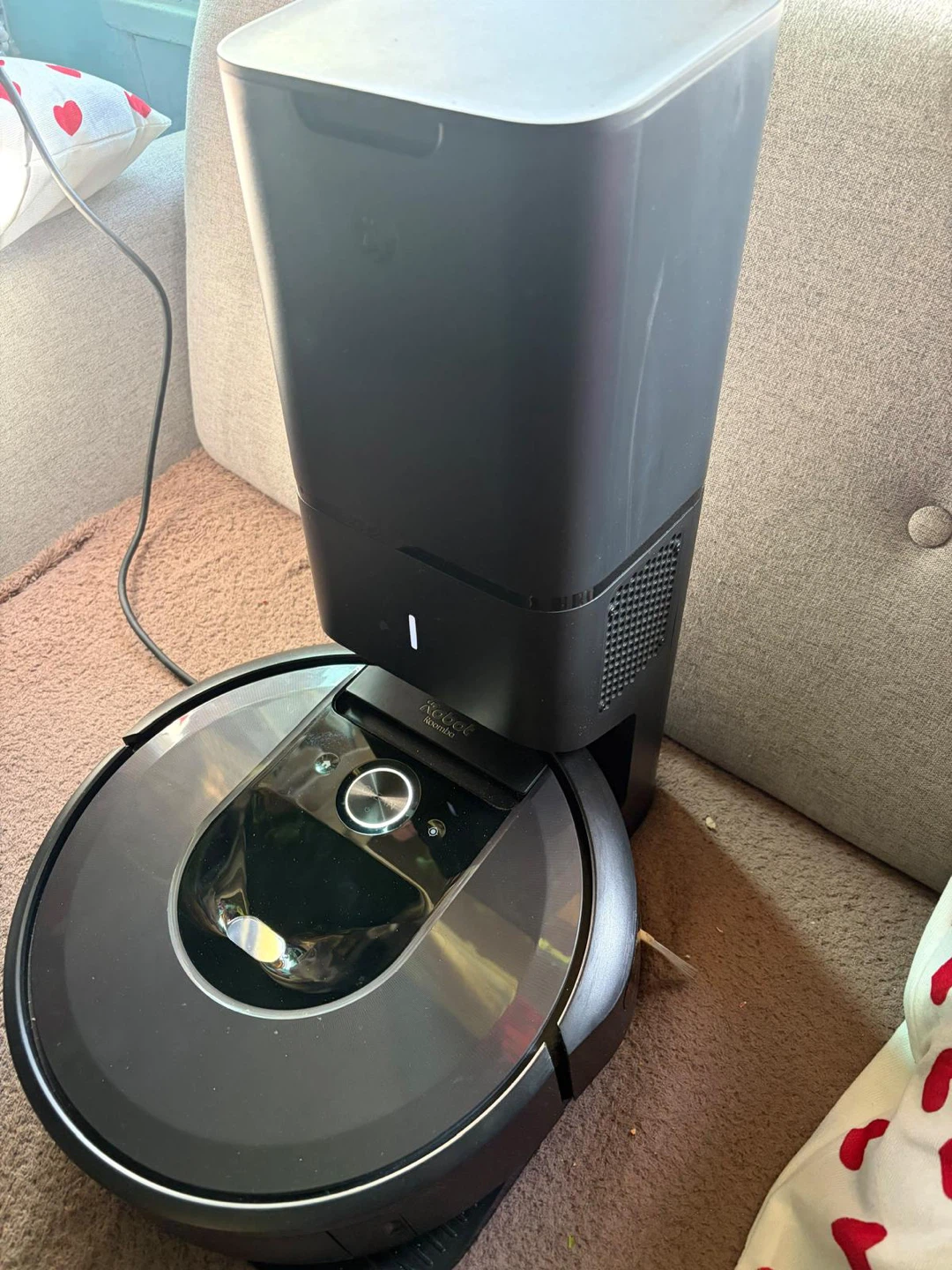 iRobot Roomba i7+ Robot Vacuum - photo 4