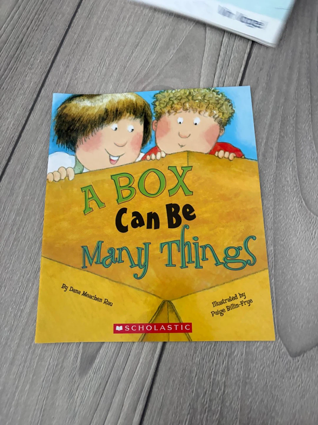 A Box Can Be Many Things - Scholastic Ben.  🏈 Book