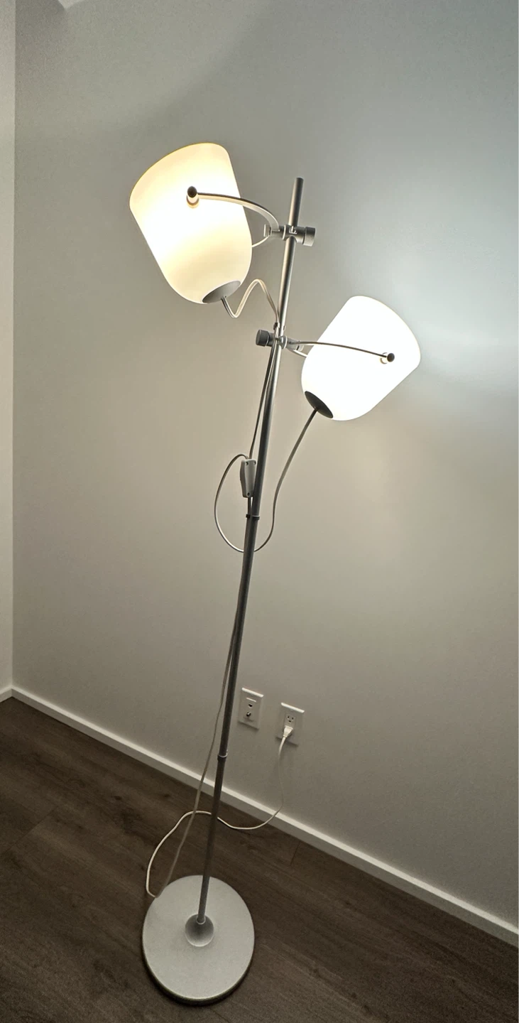 IKEA Svirvel floor lamp