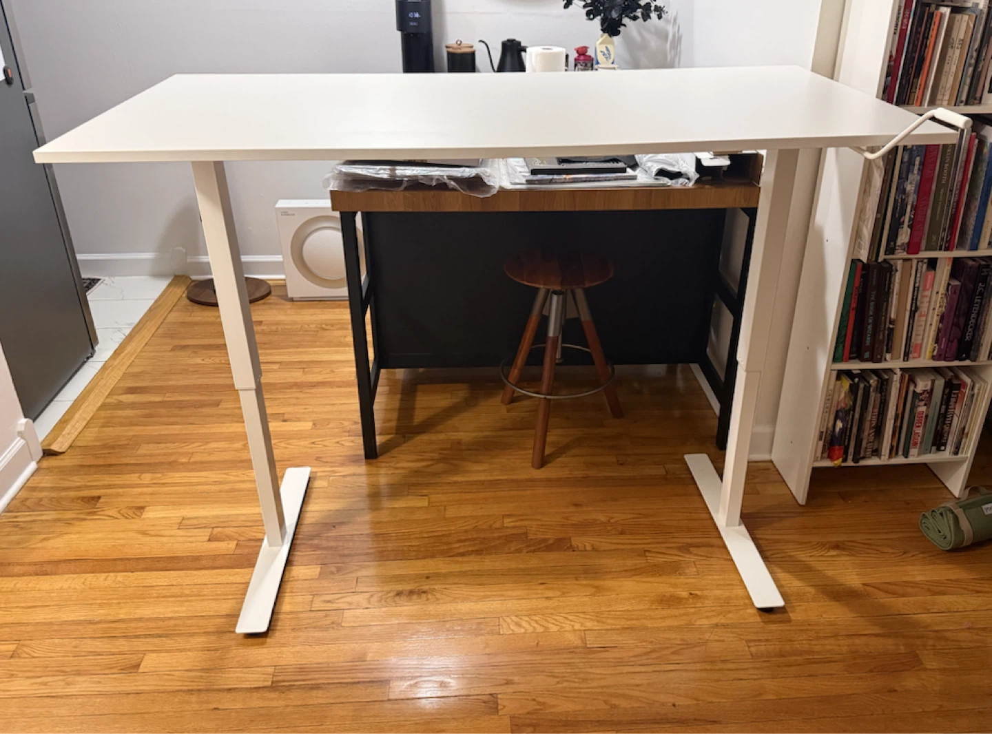 IKEA TROTTEN sit/stand desk - photo 3