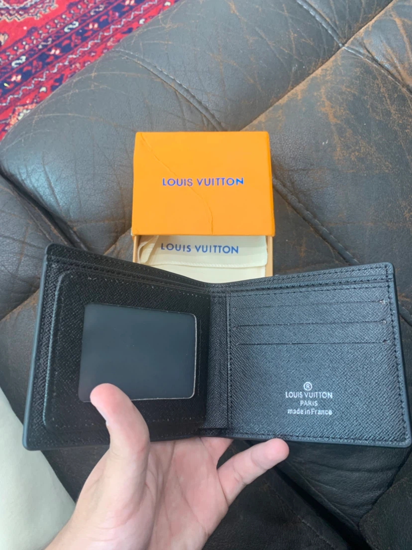Mens lv wallet
