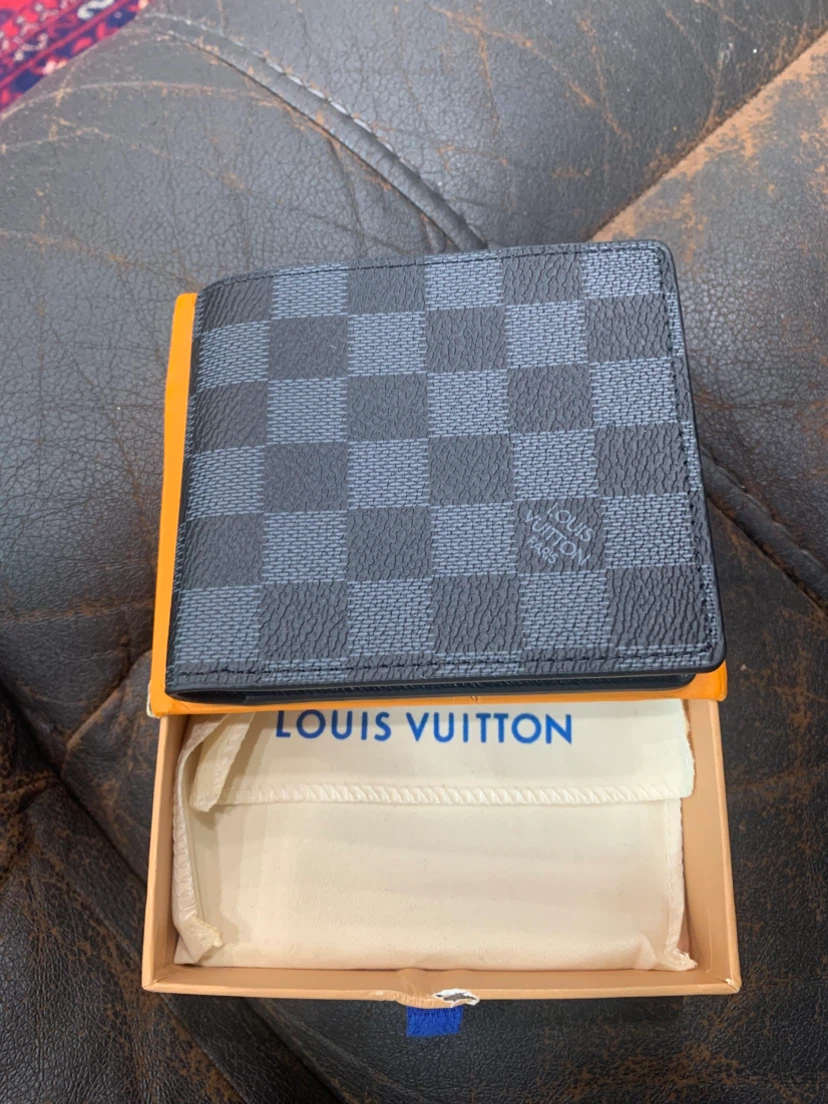 Mens lv wallet - photo 2