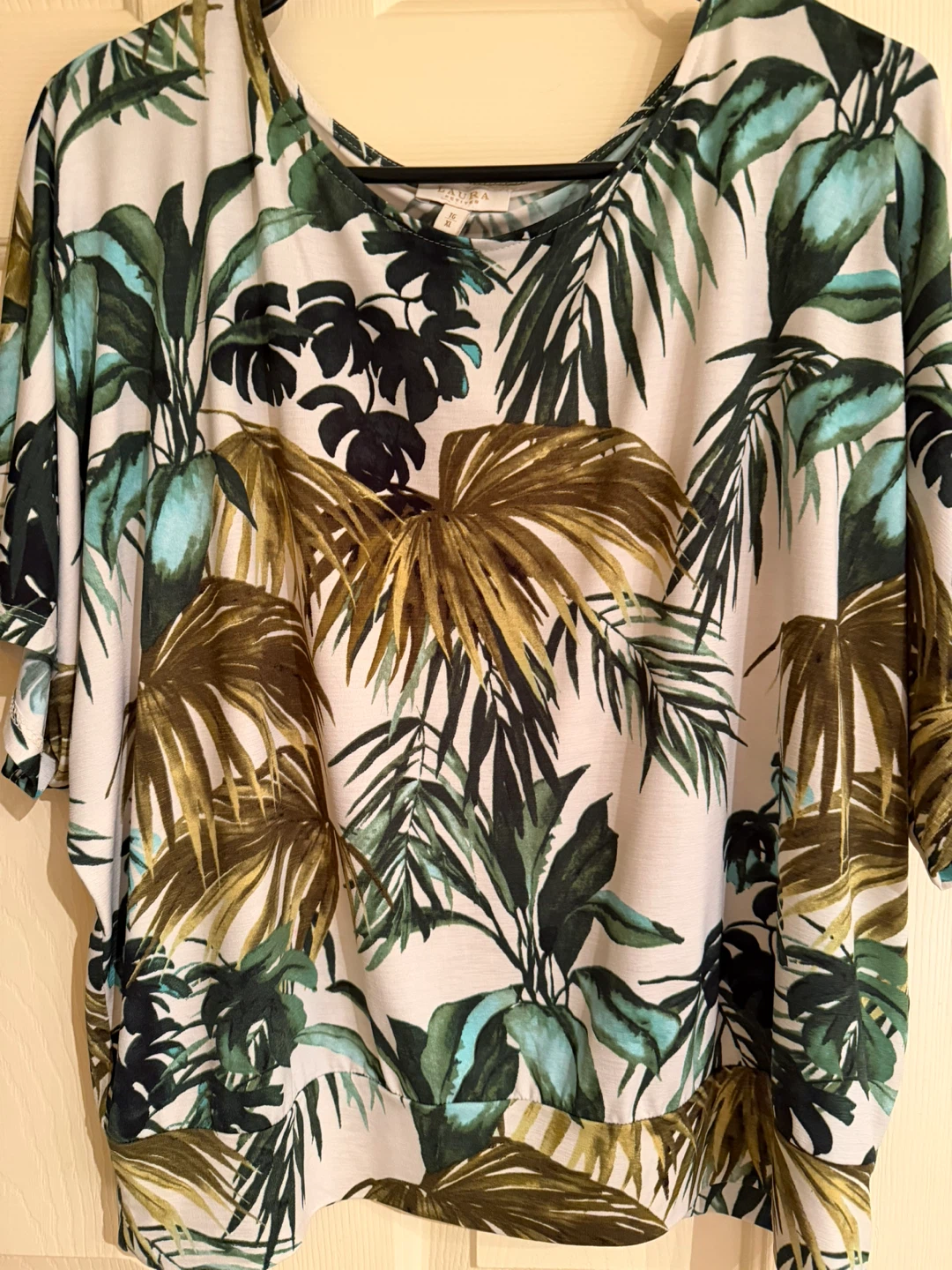 Laura Petites Tropical Print Top Size 16