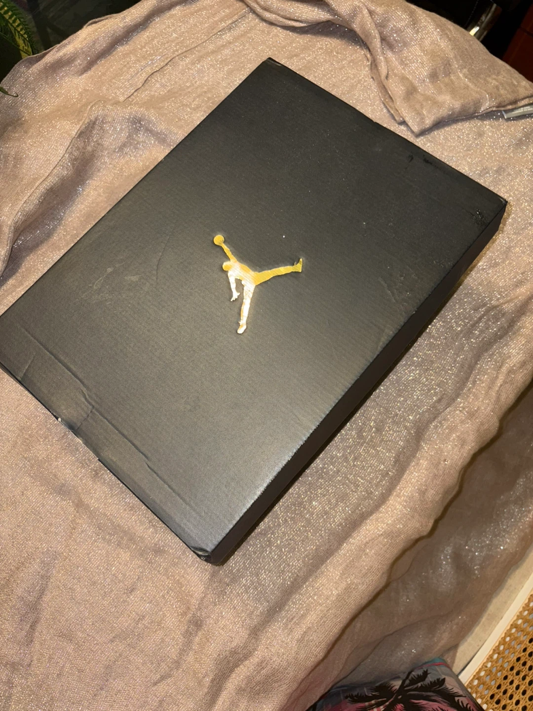 Air Jordan 6 Rings Black and Gold Sneakers - photo 4