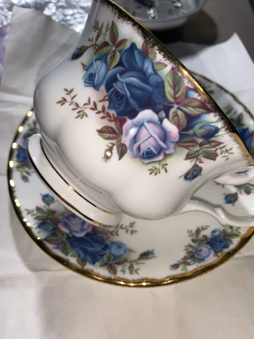 Royal Albert Moonlight Rose Teacup and Saucer - photo 2