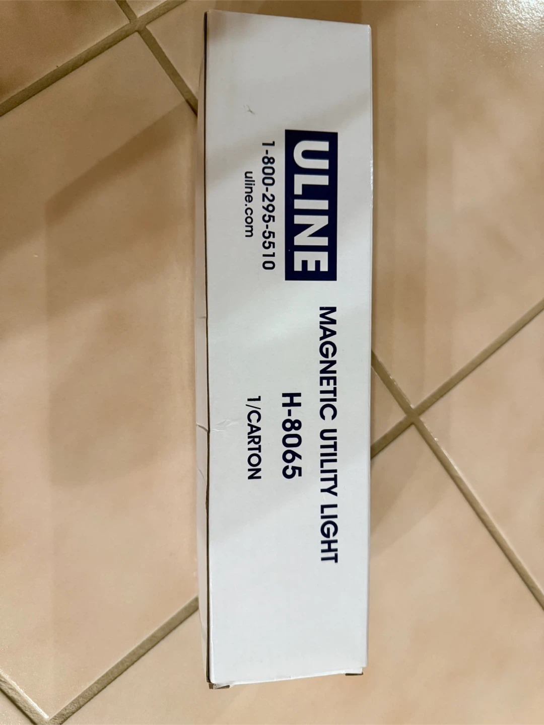ULINE H-8065 Magnetic Utility Light