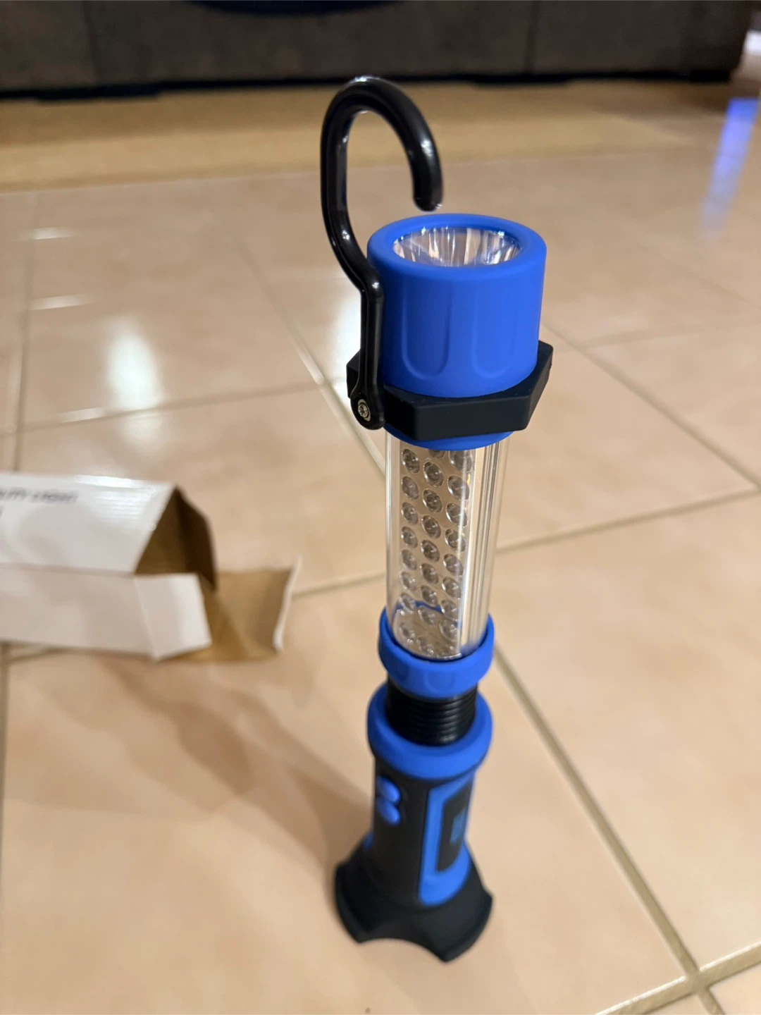ULINE H-8065 Magnetic Utility Light - photo 5