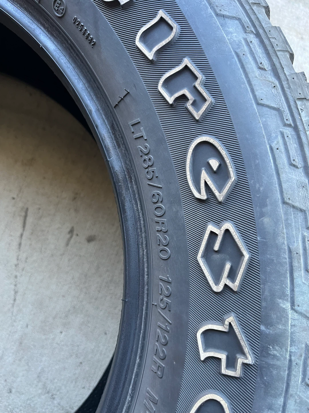 LT285/60R20 Firestone Transforce AT2 LT285/60R20 - photo 3