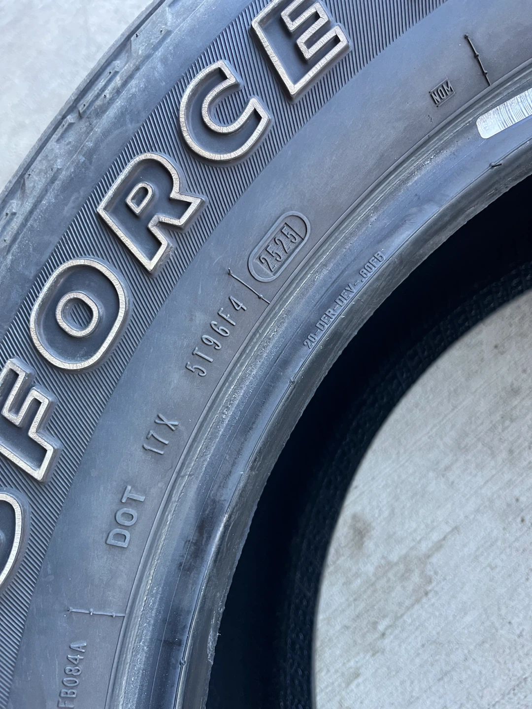 LT285/60R20 Firestone Transforce AT2 LT285/60R20 - photo 5