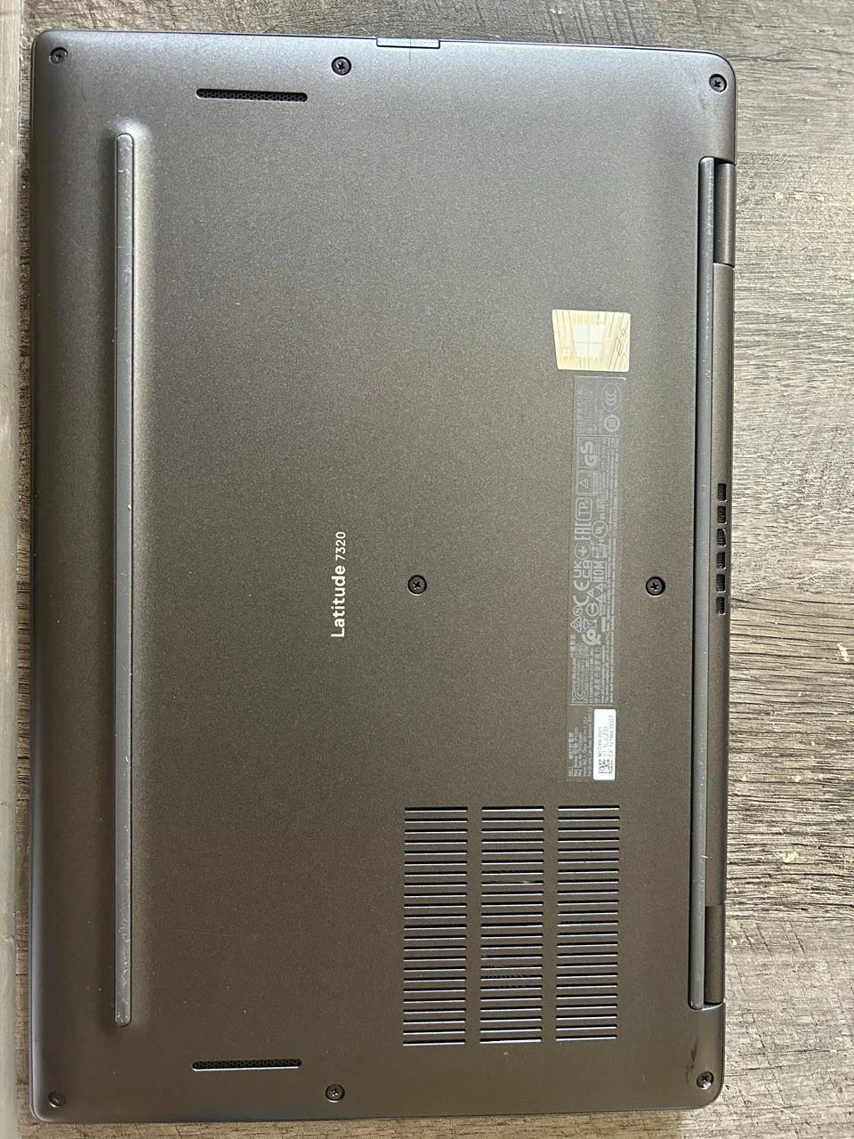 Dell Latitude 7320 Laptop - photo 3