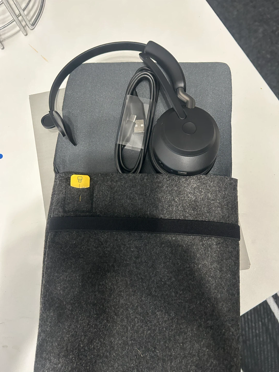 Jabra Evolve2 65 Wireless Headset - photo 3