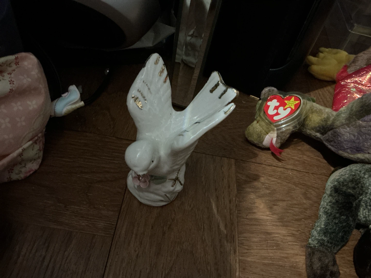 Vintage Porcelain Dove Figurine 🏈
