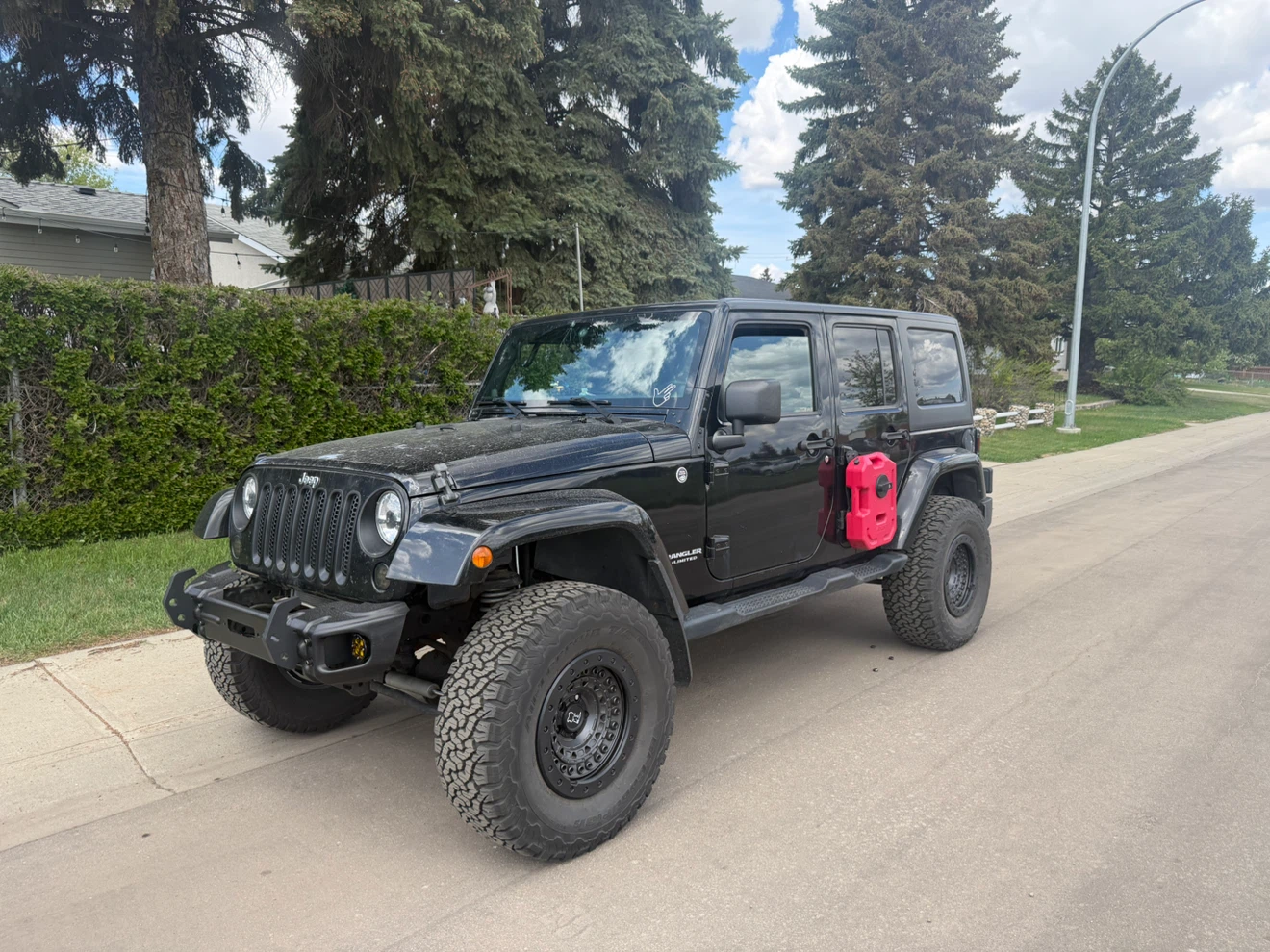 Selling my 2013 Jeep Wrangler Unlimited Sahara