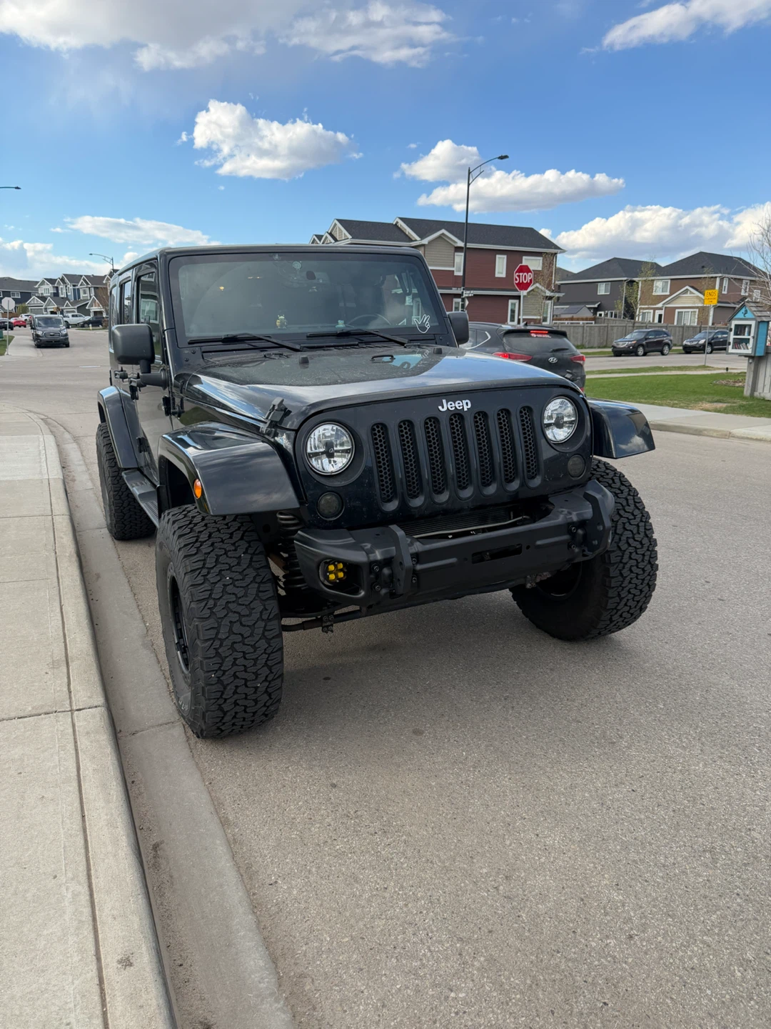 Selling my 2013 Jeep Wrangler Unlimited Sahara - photo 5