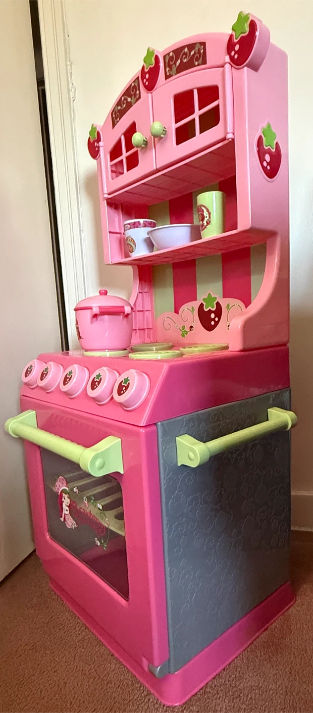 Strawberry Shortcake Toy Kitchen Playset - photo 5