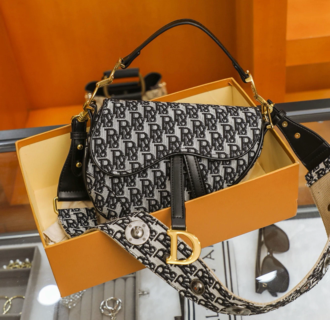 Christian Dior Saddle Bag - photo 2