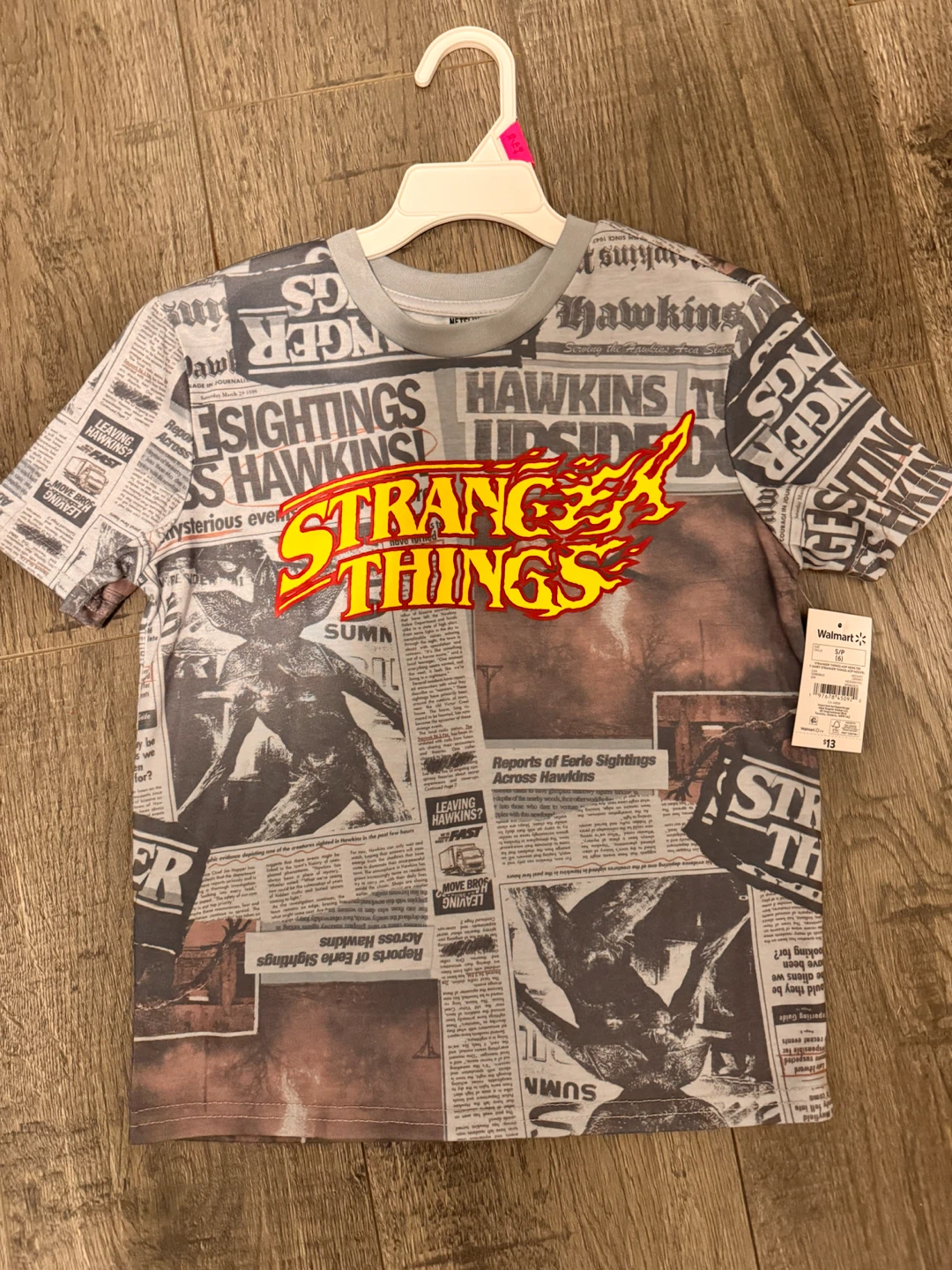 Stranger Things Kids T-Shirt size 6. 🏈