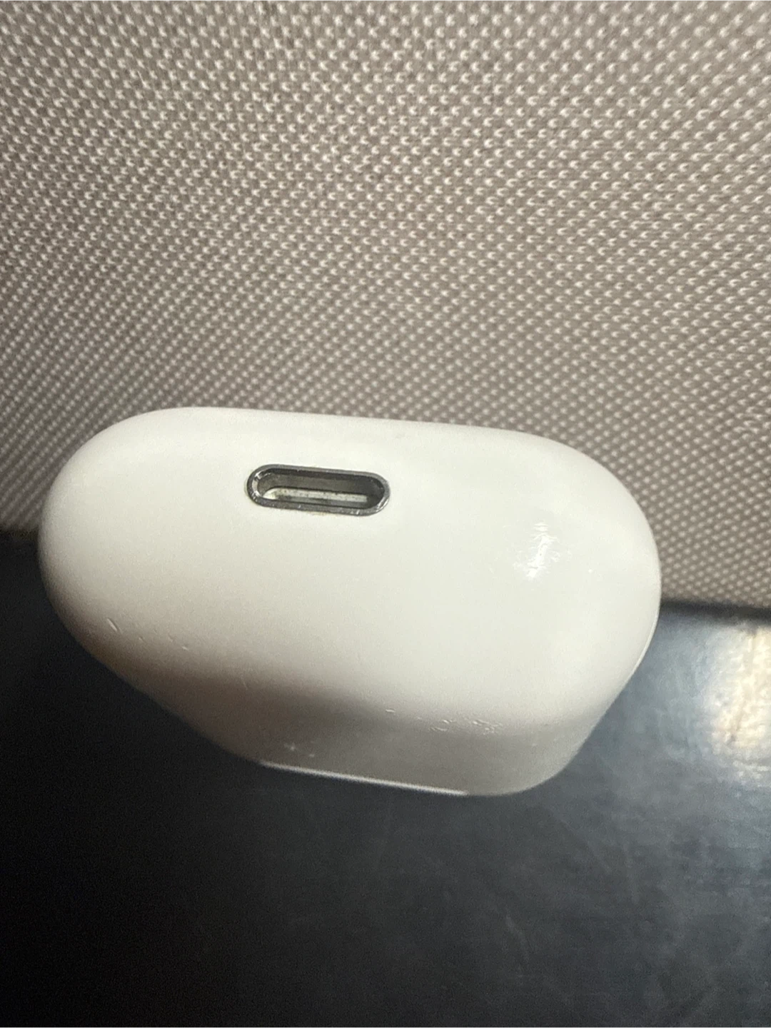 Apple AirPods 2 (Only one earbud)