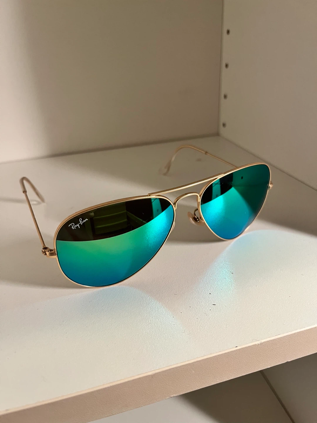 Ray-Ban Aviator Sunglasses with Green Mirror Lenses