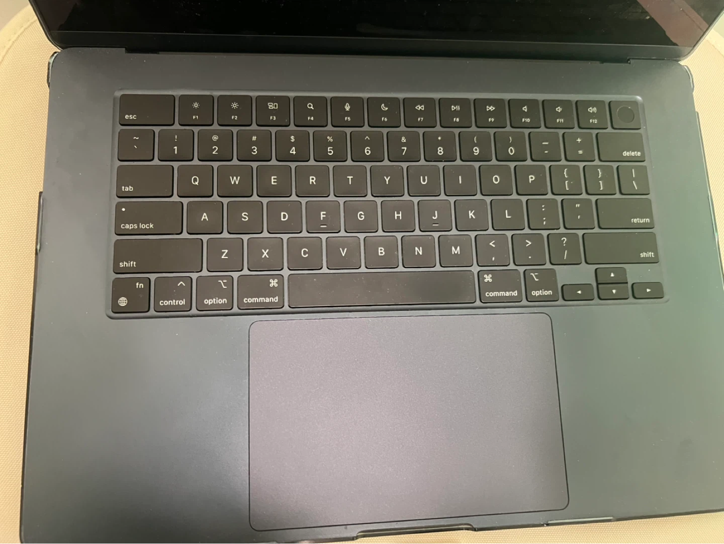 [Must go before EOM] Macbook Air M2 2022 15 Inch - photo 3