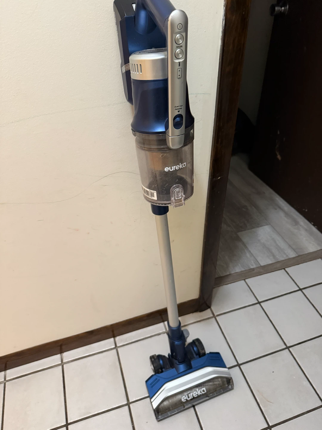 Eureka Stylus Elite Cordless Stick Vacuum NEC390BL