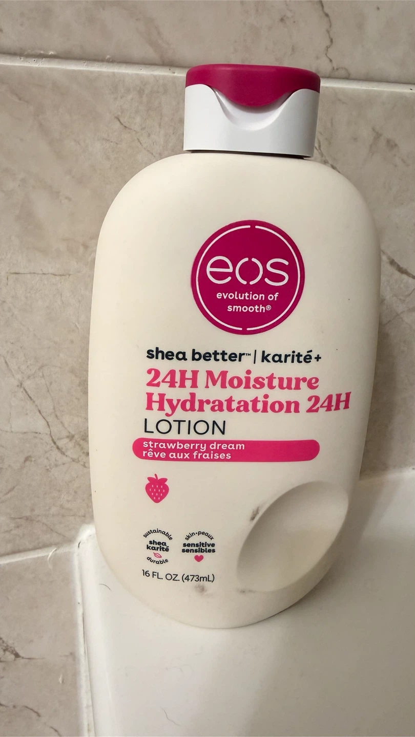 🏈 eos Shea Better Strawberry Dream Lotion