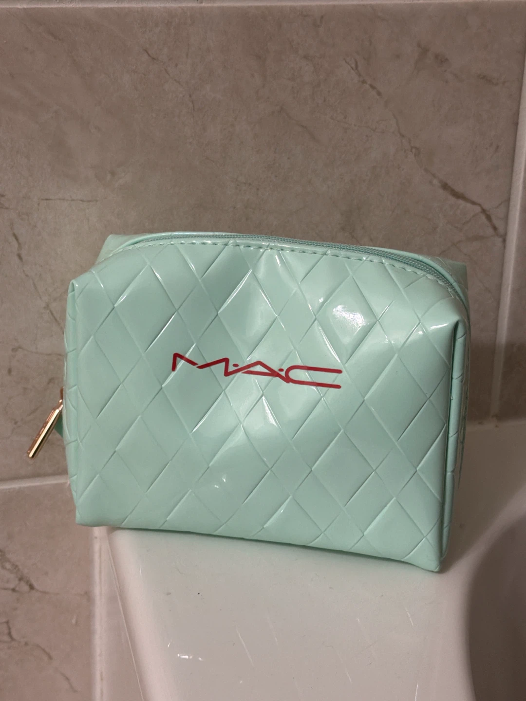 🏈 MAC Quilted Cosmetics Bag - Mint Green