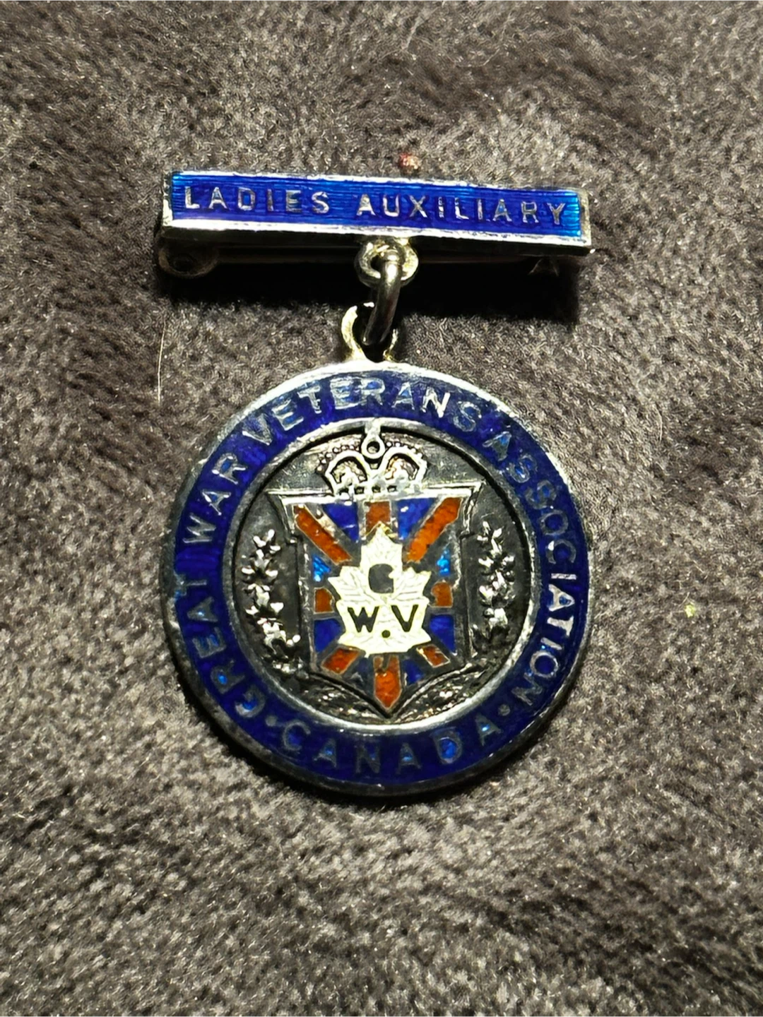 WWI GWVA Canada Ladies Auxiliary Medal Pin - photo 2