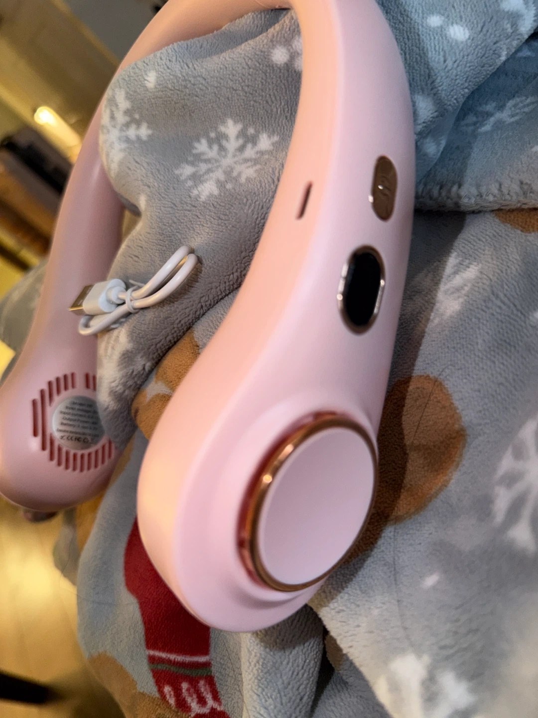 🏈 New Pink Portable Rechargeable Neck Fan - photo 2