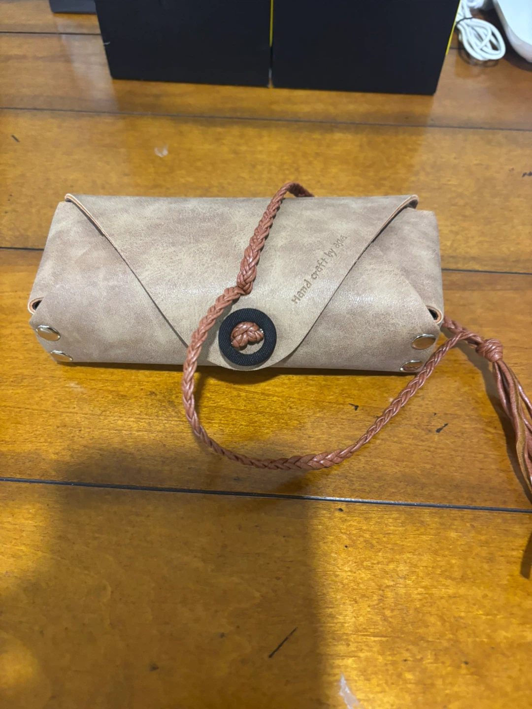 Aska Hand-Crafted Glasses with Case - photo 3