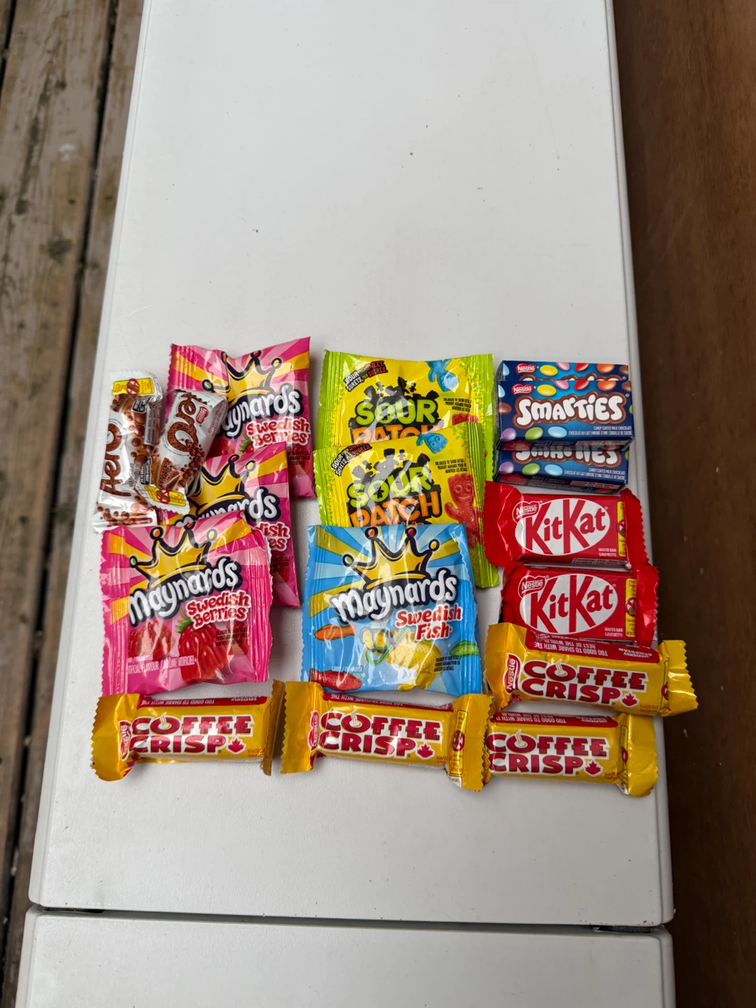 Assorted Nestlé and Maynards Chocolate and Candy Mix - photo 2