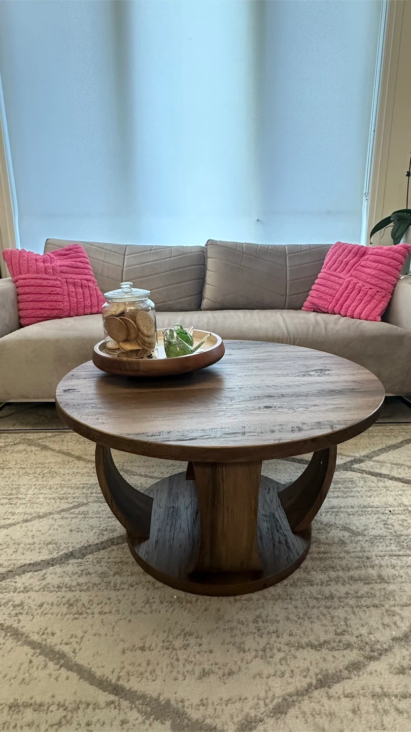 Round Wooden Coffee Table - photo 2