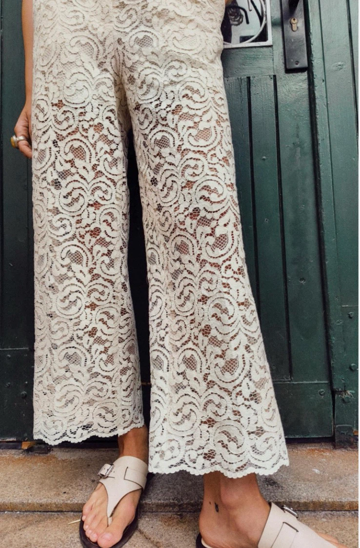 Zara Lace Cropped Trousers 🏈