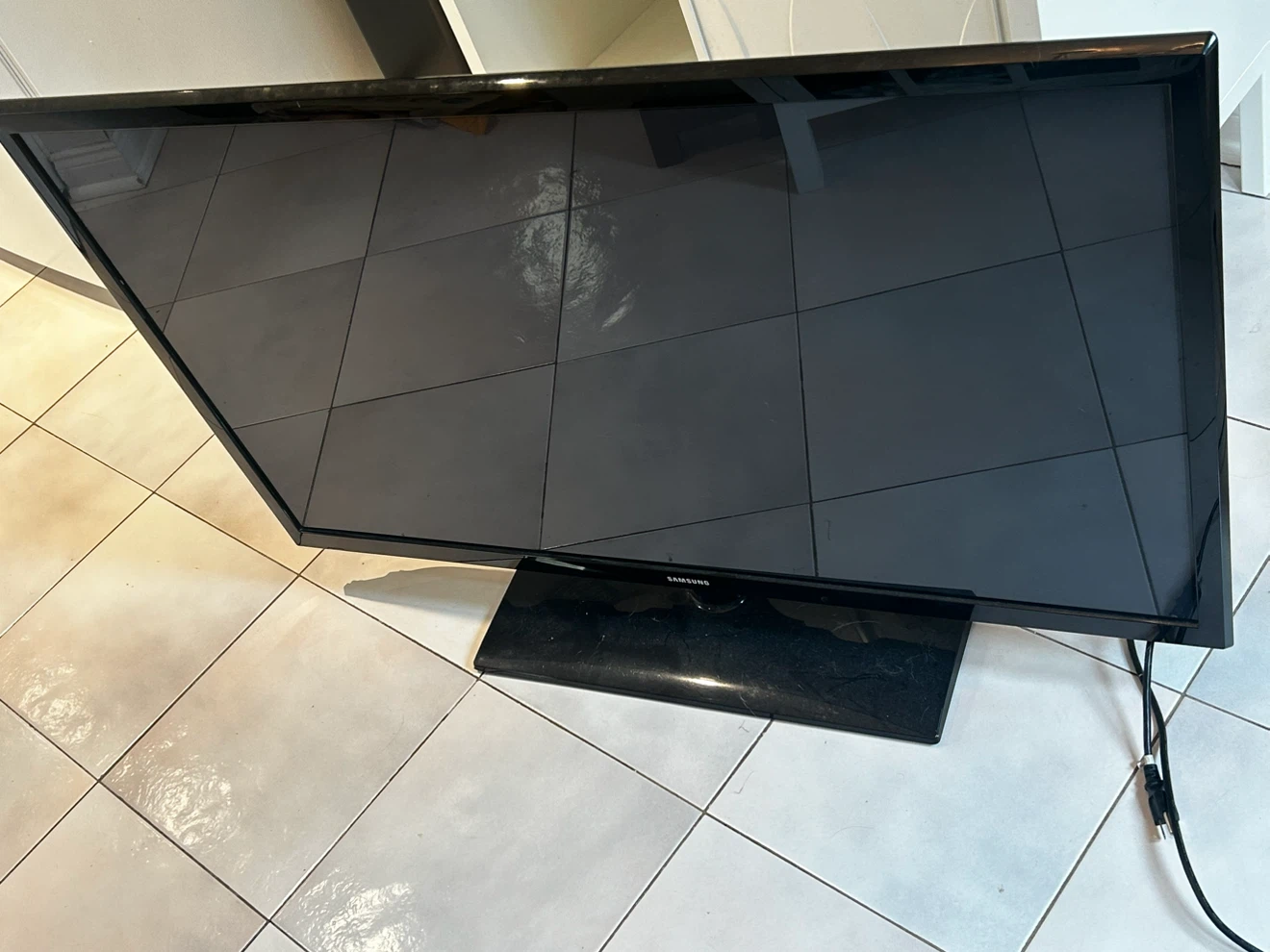 Samsung 48” TV