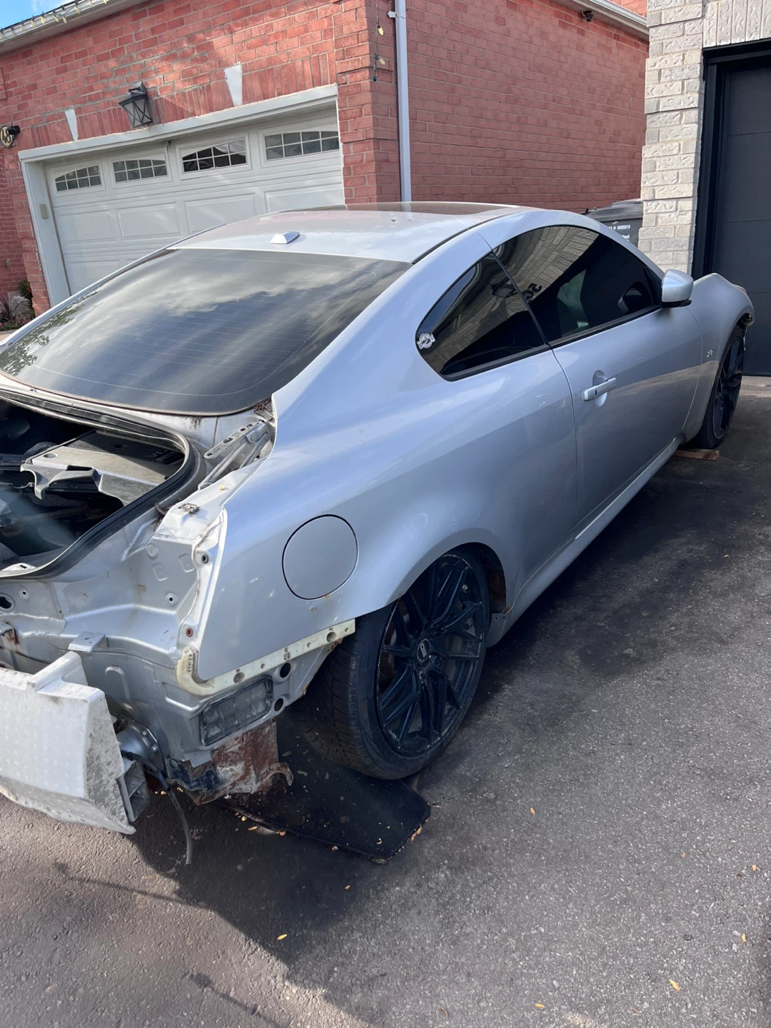 G37 Coupe Part Out - photo 4