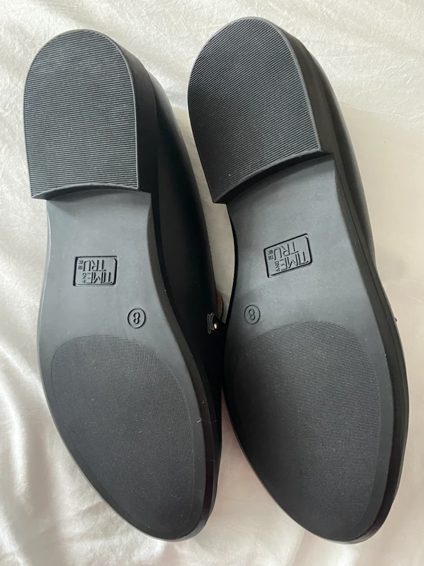 Time and Tru Black Loafers Size 8 - photo 3