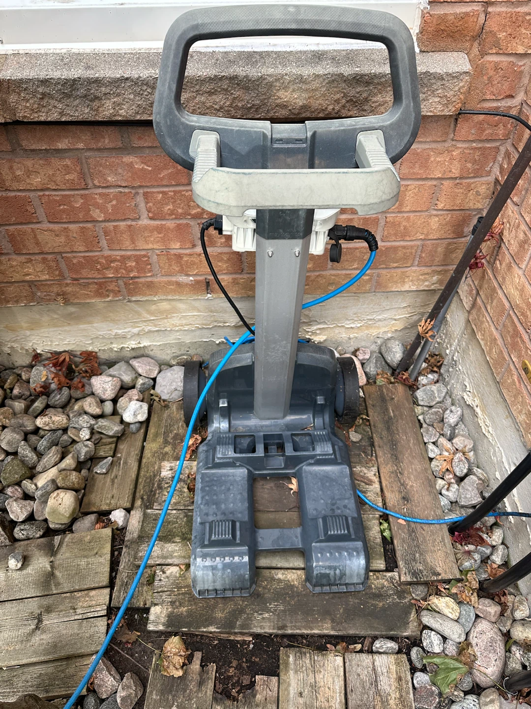 Maytronics Prowler 930 Robotic Pool Cleaner - photo 4