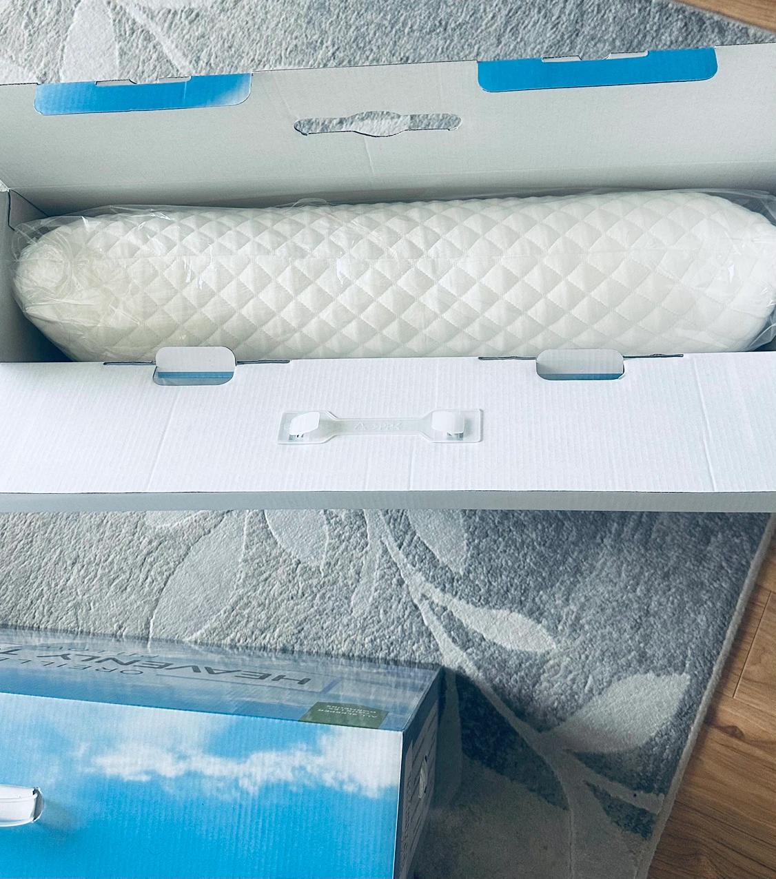 Two Sunset Heavenly Touch Queen Memory Foam Pillows - photo 2