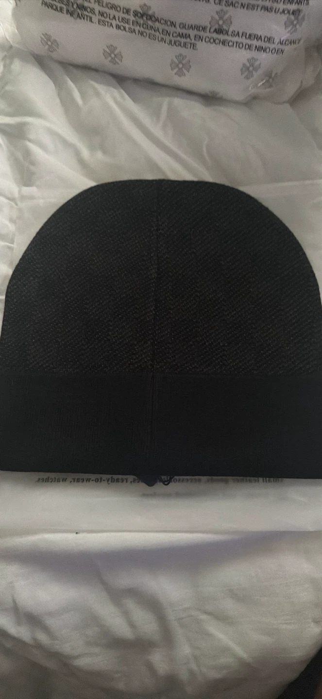 Louis Vuitton Black Beanie - photo 2