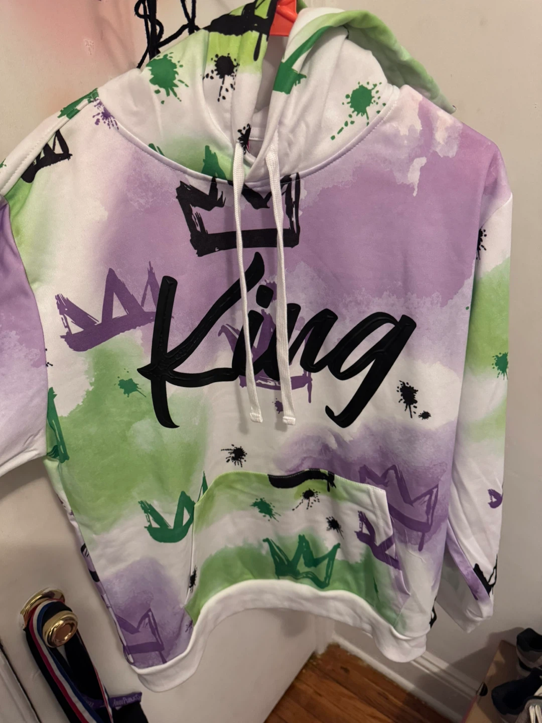 Victorious King Hoodie Size M