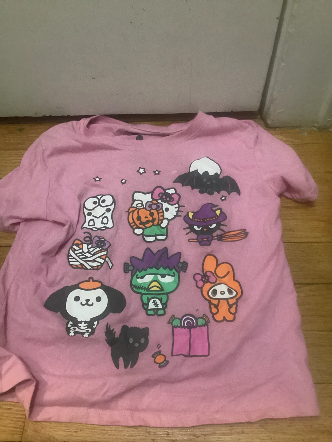🏈 Sanrio Halloween Characters Pink T-Shirt size 10-12 kids