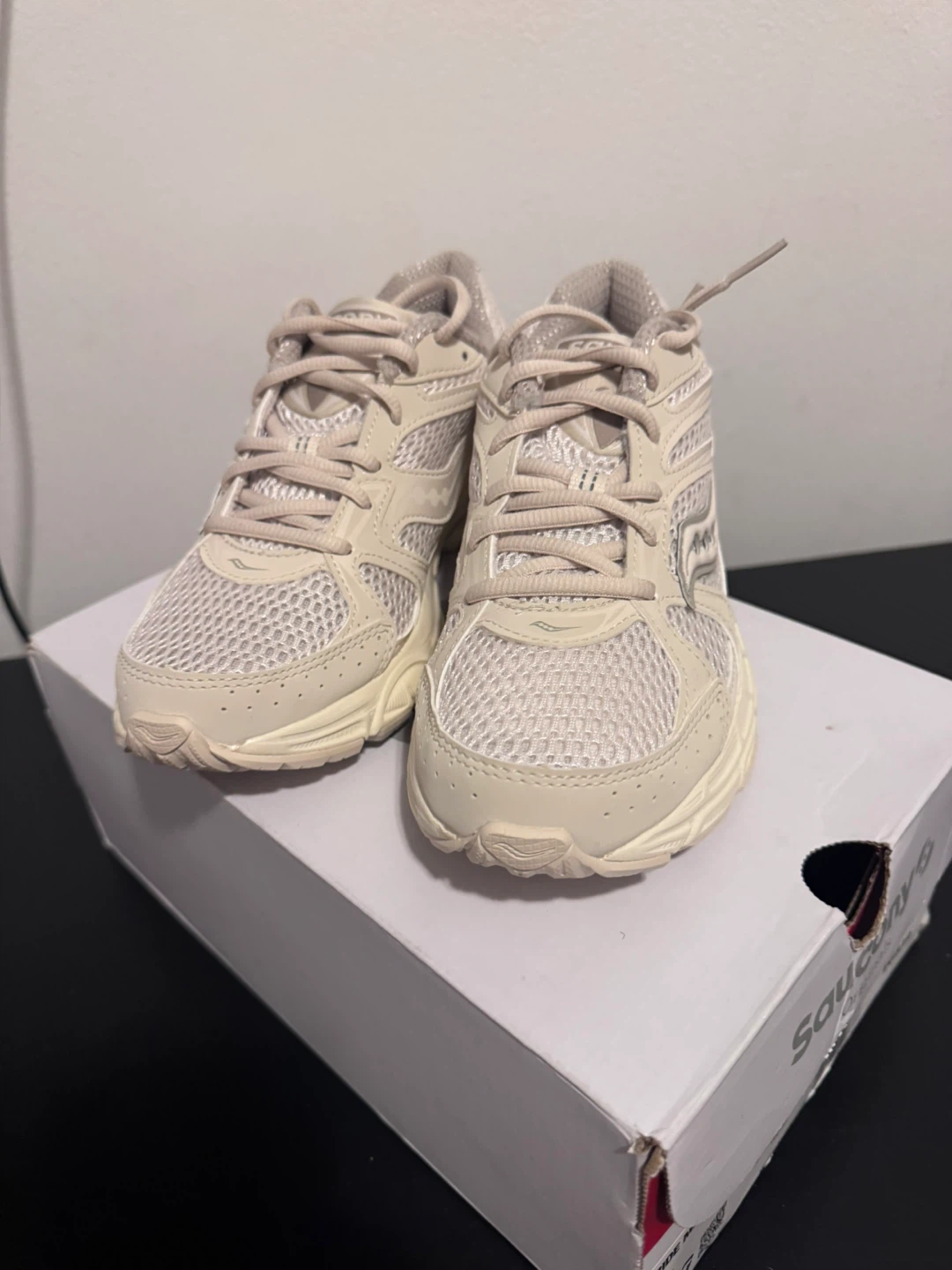 Saucony Originals Sneakers Cream Size 5 - photo 2