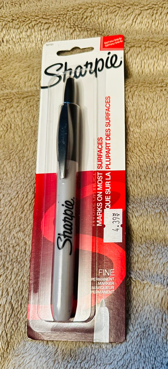Sharpie Black Retractable Fine Point Permanent Marker