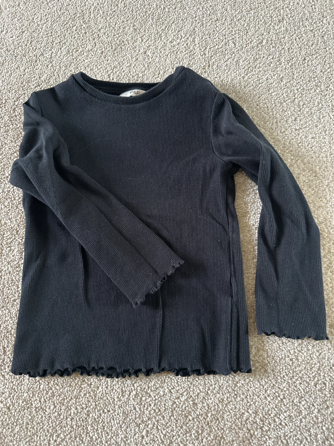 4 Long Sleeve Tops Size 3 Years - photo 4
