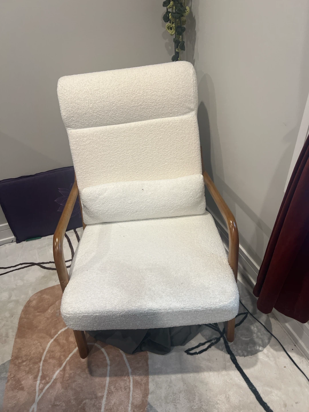 Reading Cushion Chair - photo 3