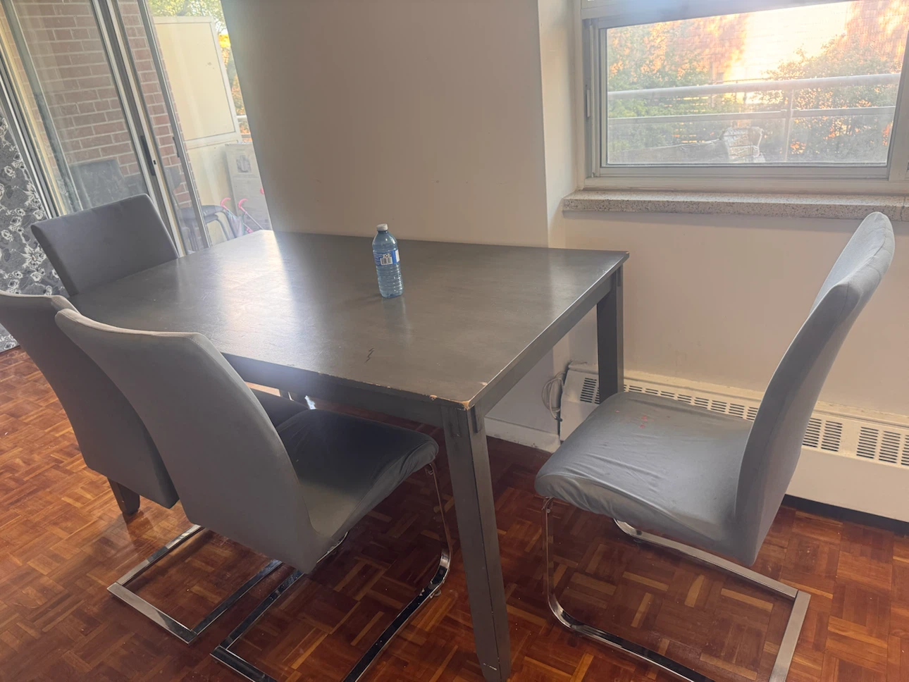 Moving out sale! Dining table with 4 chairs - photo 3