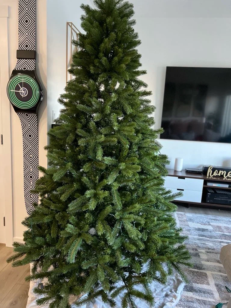 Lakewood Spruce Artificial Christmas Tree 7.5 ft - photo 4