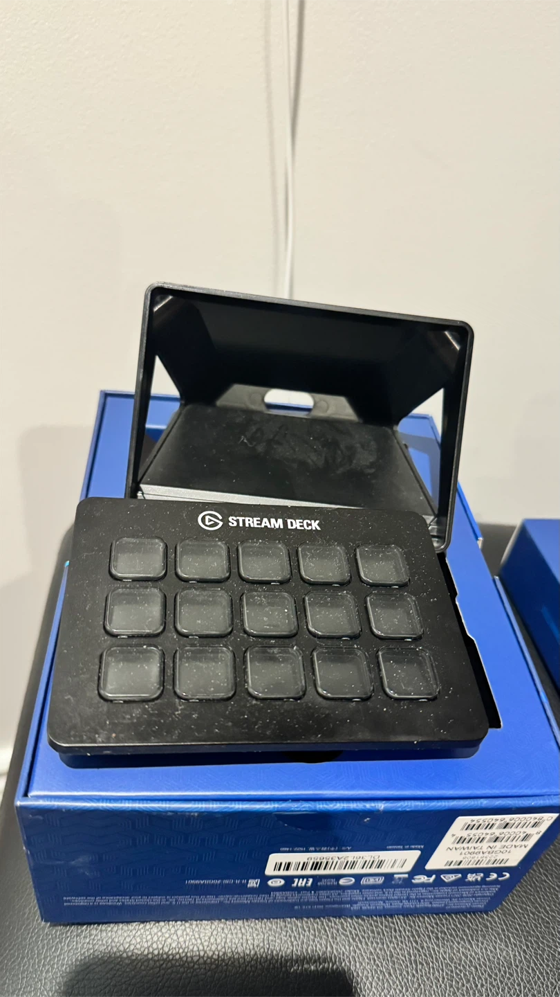 Elgato Stream Deck 15-Key Controller - photo 2