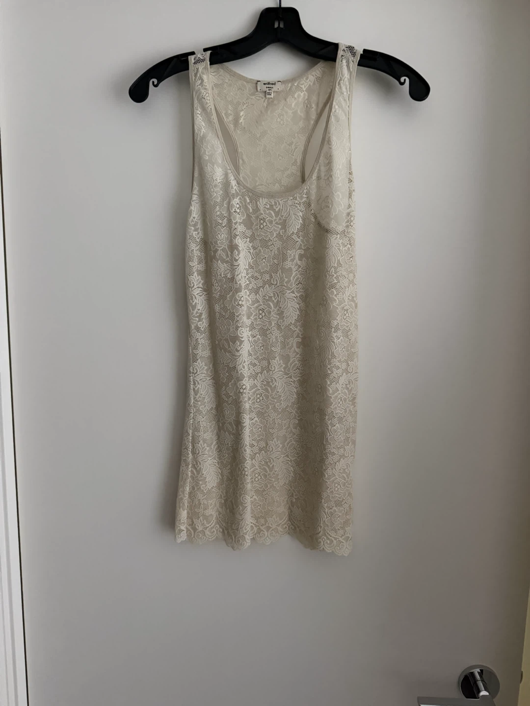 Selling brand new Aritzia Wilfred lace tank in size S