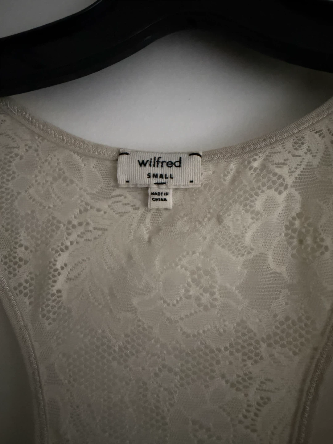 Selling brand new Aritzia Wilfred lace tank in size S - photo 3
